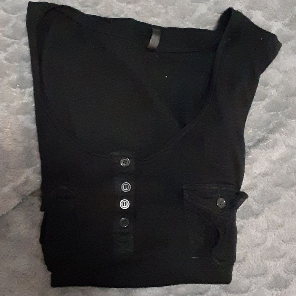 small black t shirt